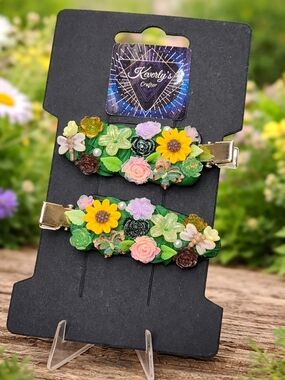 ❌️SOLD❌️🌸✨ Handmade Floral Decoden Hair Clips